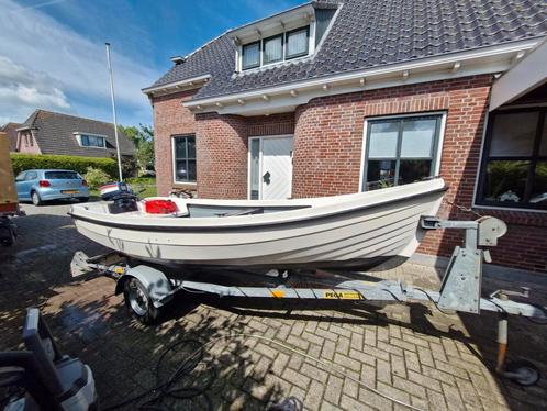Boot 4 meter op trailer met motor 5pk, Watersport en Boten, Vis- en Consoleboten, Zo goed als nieuw, Tot 10 pk, 3 tot 6 meter