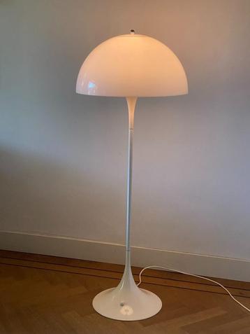 Deens Design Panthella vloerlamp Verner Panton Louis Poulsen beschikbaar voor biedingen