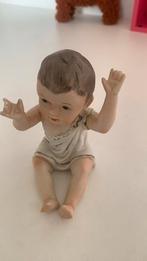 Schattig Porseleinen Baby Beeldje leuk voor kerststal 12 cm, Antiek en Kunst, Ophalen of Verzenden