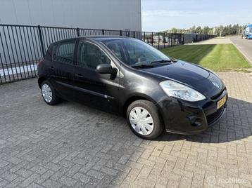 Renault Clio 1.2 Dynamique beschikbaar voor biedingen
