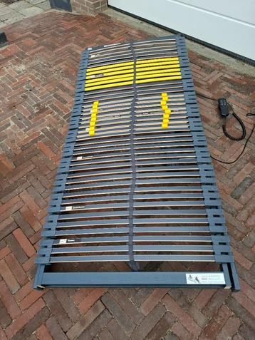 1 elektronische BOSSFLEX 600 lattenbodem, 90 x 200 beschikbaar voor biedingen