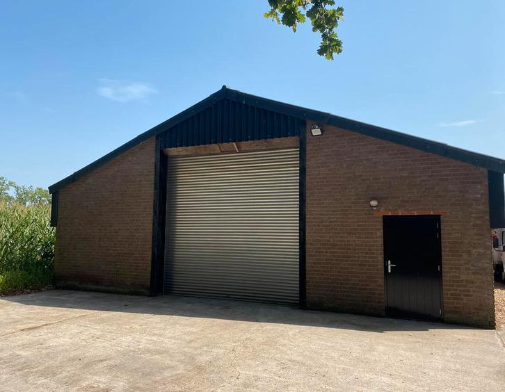 Te huur 235 m2 opslagruimte stalling loods, Auto diversen, Autostallingen en Garages