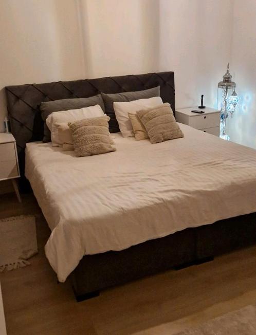 Boxspring Dolores velvet antraciet 180x200 topstaat!, Huis en Inrichting, Slaapkamer | Boxsprings, Zo goed als nieuw, 180 cm, 200 cm
