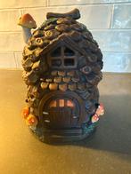 Een decotatief solar dennenappel huisje, Ophalen of Verzenden, Zo goed als nieuw