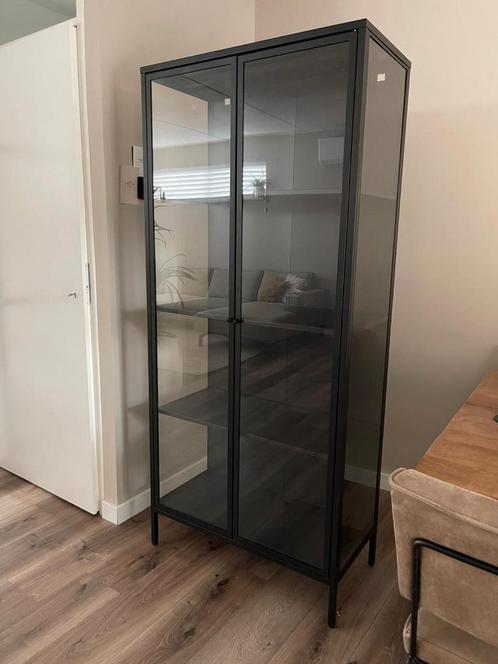Zwarte Vitrinekast Cascavel Norrwood, Huis en Inrichting, Kasten | Vitrinekasten, Zo goed als nieuw, 150 tot 200 cm, Minder dan 50 cm