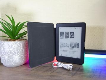 6 inch Kobo Nia e-reader + hoesje en usb laadkabel, zgan beschikbaar voor biedingen