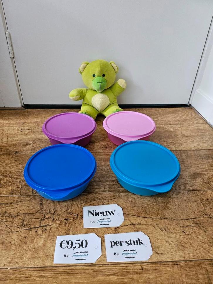 # Tupperware NIEUWE ruimtekommen 600 ml gekleurd, Huis en Inrichting, Keuken | Tupperware, Nieuw, Bak of Kom, Blauw, Paars, Ophalen of Verzenden