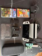 Nintendo Switch OLED + MINECRAFT + Pikachu, 1 speler, Virtual Reality, Eén computer, Zo goed als nieuw