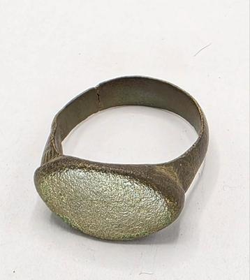 Bodemvondst Bronze Romeinse Ring  beschikbaar voor biedingen