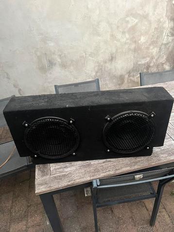 Subwoofer 2x 1200watt subwoofer auto beschikbaar voor biedingen
