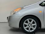 Toyota Prius 1.5 VVT-i Hybride APK Goed Onderhouden, Auto's, Metallic lak, Gebruikt, Zwart, 4 cilinders