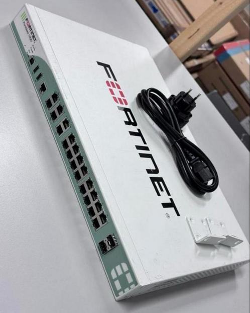 Fortinet Fortigate FG 100D 100-D als nieuw + voeding switch, Computers en Software, Netwerk switches, Zo goed als nieuw, Ophalen of Verzenden