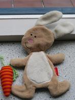 Knisperdoek konijn met worteltje rammelaar merk Sigikid, Kinderen en Baby's, Ophalen of Verzenden, Zo goed als nieuw, Konijn