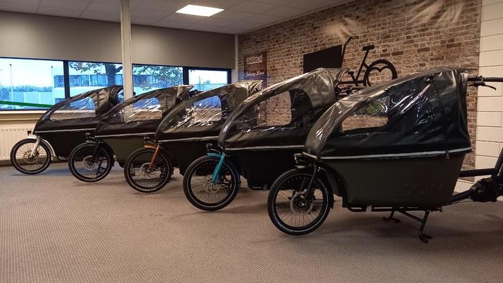 Dolly DEMO bakfietsen!, Fietsen en Brommers, Fietsen | Bakfietsen, Zo goed als nieuw, Overige merken, 2 kinderen, Elektrisch, Huif