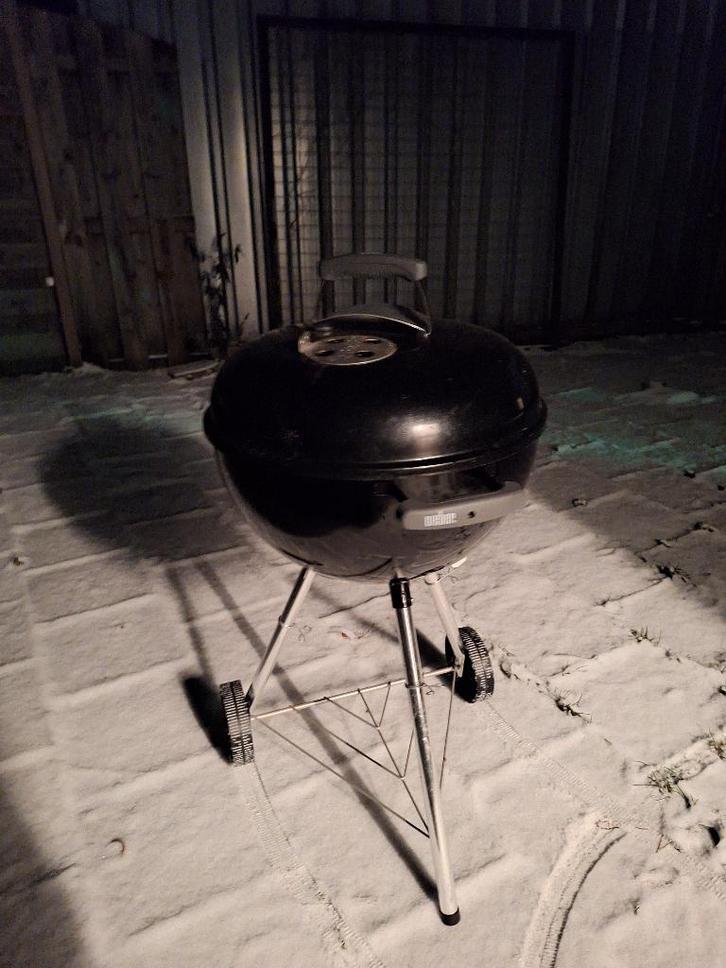 Weber bbq, Tuin en Terras, Houtskoolbarbecues, Gebruikt, Met accessoires, Ophalen
