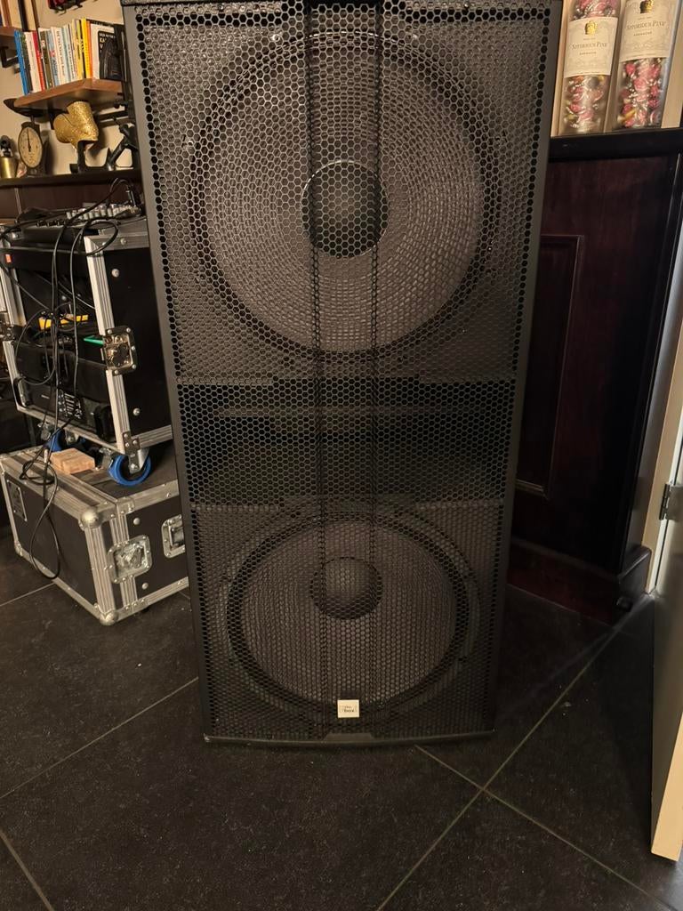 Nette Dubbel 18 inch, Overige merken, Subwoofer, Ophalen of Verzenden, Zo goed als nieuw