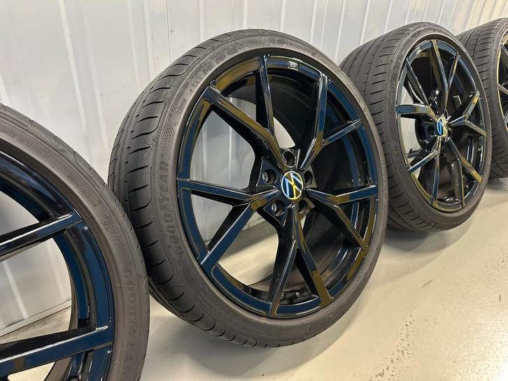 19'' VW Golf 8R GTI Estoril Zwart 5H0601025 Velgen Banden, Auto-onderdelen, Banden en Velgen, Banden en Velgen, Zomerbanden, 19 inch