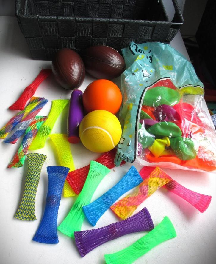 Knikker in zakje~Mesh Marble~Fidget~Doos vol~Ballonnen, Kinderen en Baby's, Speelgoed | Buiten | Los speelgoed, Zo goed als nieuw
