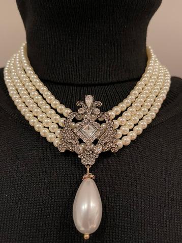 Parelketting beschikbaar voor biedingen