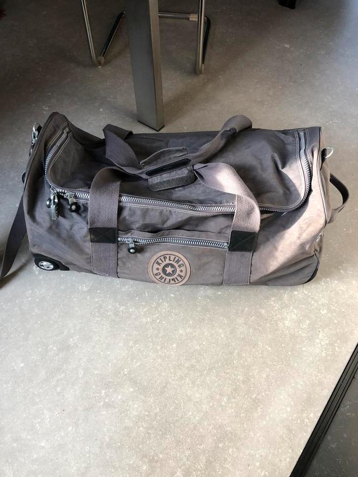 Kipling reistas, Sieraden, Tassen en Uiterlijk, Tassen | Reistassen en Weekendtassen, Gebruikt, Grijs, Uitschuifbare handgreep