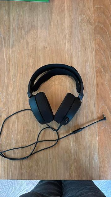 Steelseries arctis pro RGB gaming headset beschikbaar voor biedingen