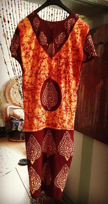 AFGEPRIJSD!! Bordeaux/oranje batik katoenen kaftan beschikbaar voor biedingen