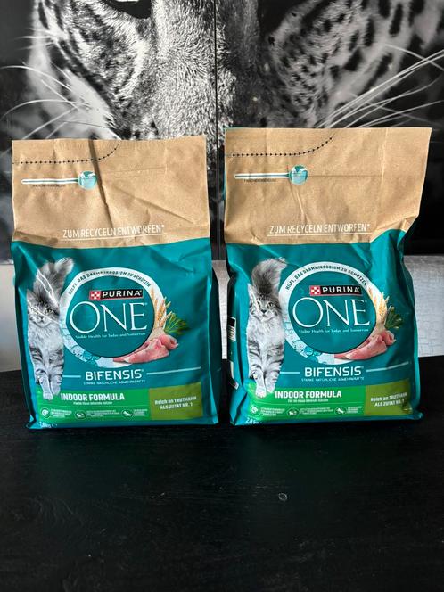 Purine one indoor 5,6kg (2x2,8kg), Dieren en Toebehoren, Kattenvoerbakken en Drinkbakken, Nieuw, Ophalen