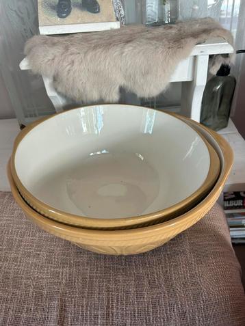 TG Greens Church gresley antieke Engelse mixing bowls beschikbaar voor biedingen