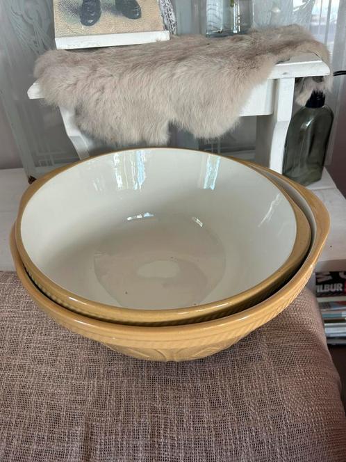 TG Greens Church gresley antieke Engelse mixing bowls, Huis en Inrichting, Keuken | Keukenbenodigdheden, Gebruikt, Ophalen