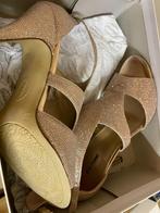 Sandalen pump hak roze / champagne kleur maat 39 valt groot, Ophalen of Verzenden, Zo goed als nieuw, Roze, Sandalen of Muiltjes
