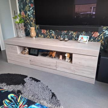 Tv meubel (eik licht grijs marmer) beschikbaar voor biedingen