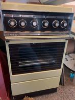 Vintage gasfornuis in goede staat , olijfgroen, Witgoed en Apparatuur, Fornuizen, Ophalen, 4 kookzones, Zo goed als nieuw, Gas