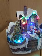 Kerst huis , kerst tafereel met beweging en verlichting, Diversen, ., Ophalen of Verzenden, Zo goed als nieuw, .