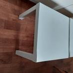 GRATIS: 2 witte Ikea lack tafeltjes, Huis en Inrichting, Tafels | Bijzettafels, Gebruikt, Vierkant, 55 tot 75 cm, Ophalen