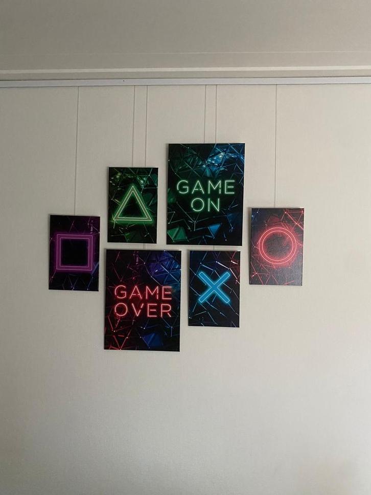 Schilderijen set Playstatiion en dekbedovertrek en lamp, Huis en Inrichting, Woonaccessoires | Schilderijen, Tekeningen en Foto's
