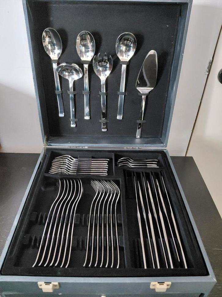 Sola Bestekcassette 9-delig (gedeeltelijk compleet), Huis en Inrichting, Keuken | Bestek, Ophalen