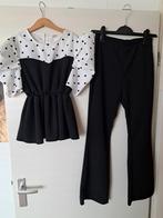 Mooie polkadot top met pofmouwtjes + zwarte broek., Ophalen of Verzenden, Zo goed als nieuw, Meisje