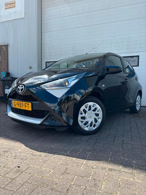 Toyota Aygo X-Play -5 Deurs - 2019 -Airco -Carplay -Camera, Auto's, Toyota, Particulier, Aygo, Achteruitrijcamera, Airbags, Airconditioning