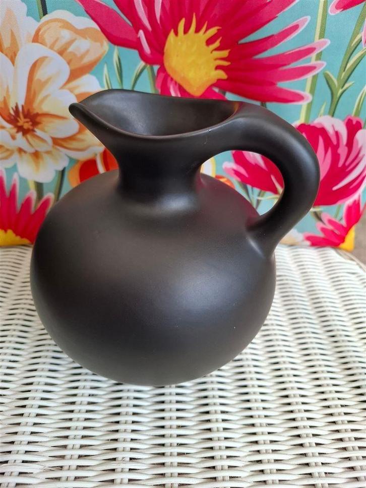 Zenth? vaas, kan, kruik, zwart mat, ong H 19 cm, Antiek en Kunst, Curiosa en Brocante, Ophalen of Verzenden