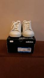 Adidas tennisschoenen maat 42 nieuw in doos, Sport en Fitness, Tennis, Ophalen of Verzenden, Nieuw, Schoenen, Adidas