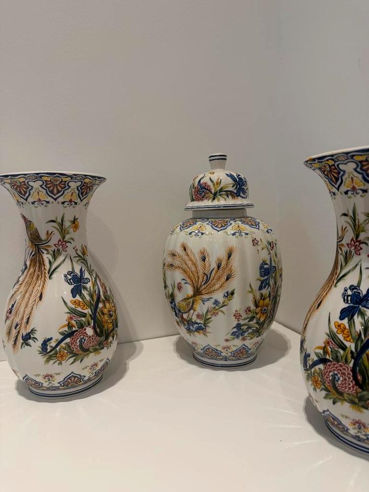 Drie decoratieve vazen met vogelmotief ( antiek ), Antiek en Kunst, Antiek | Vazen, Ophalen of Verzenden