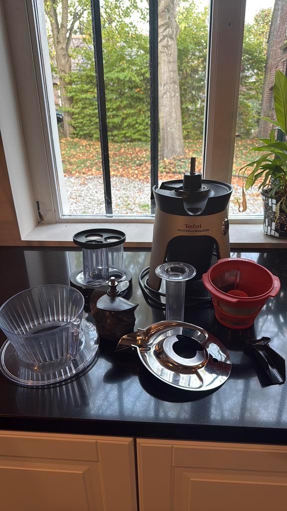 Tefal juicer infiny press revolution, Witgoed en Apparatuur, Juicers, Gebruikt, Ophalen of Verzenden