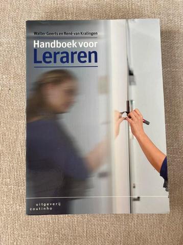 Handboek voor leraren beschikbaar voor biedingen