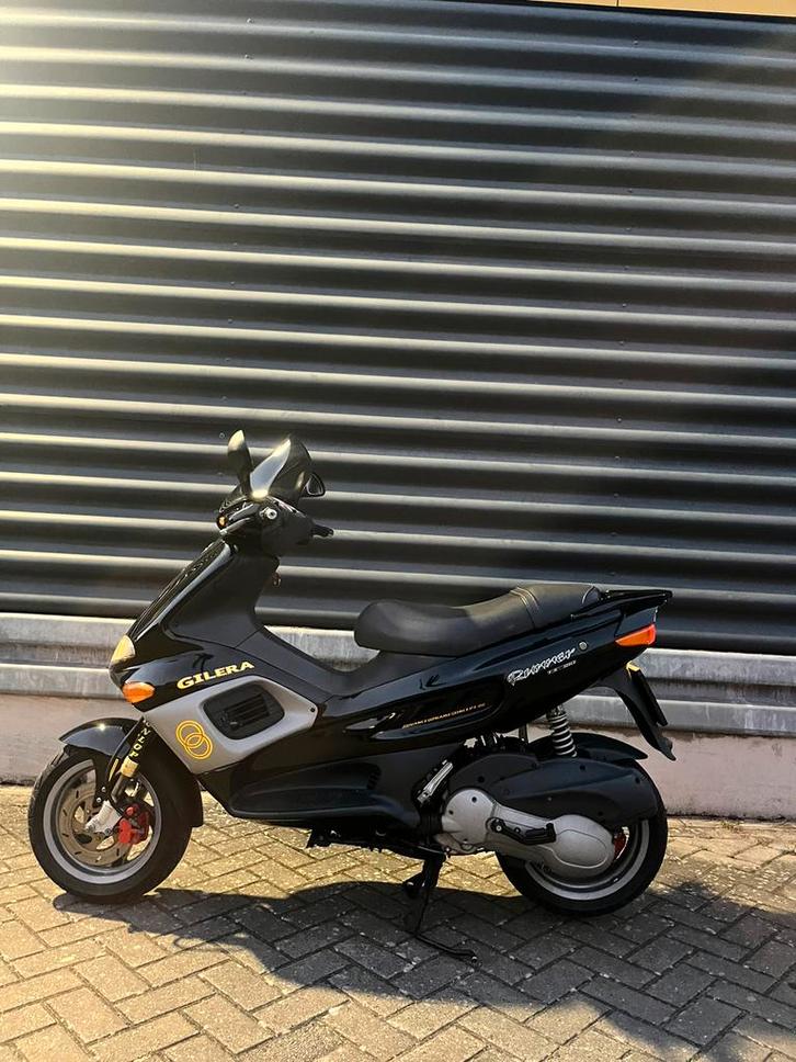 Gilera runner 180cc dd dg a2, Fietsen en Brommers, Scooters | Yamaha, Zo goed als nieuw, Ophalen