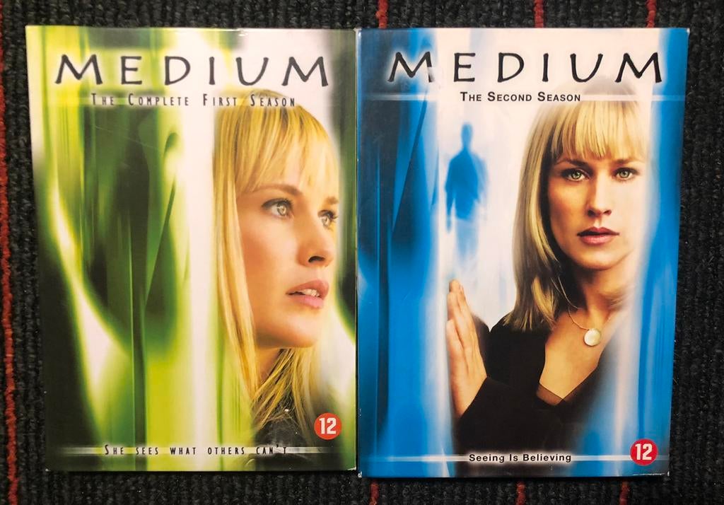 Medium (Seizoenen 1-2), Alle leeftijden, Ophalen of Verzenden, Zo goed als nieuw