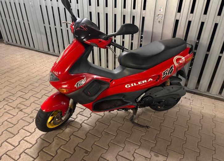 Gilera runner 180 FXR Zeldzamekappen, Fietsen en Brommers, Scooters | Piaggio, Gebruikt, Overige modellen, Maximaal 45 km/u, Ophalen of Verzenden