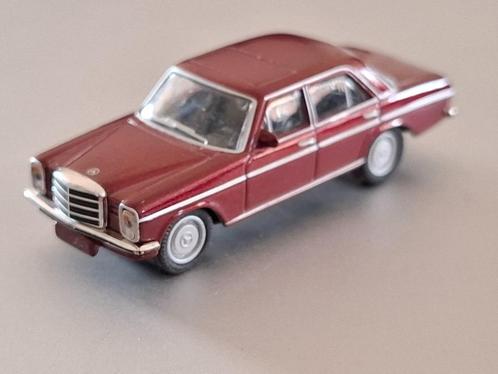 1:87 Mercedes W114 sedan rood Schuco € 7, Hobby en Vrije tijd, Modelauto's | 1:87, Zo goed als nieuw, Auto, Schuco, Verzenden