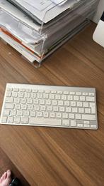 Apple imac toetsenbord A1314 orgineel, Computers en Software, Toetsenborden, Ophalen of Verzenden, Zo goed als nieuw