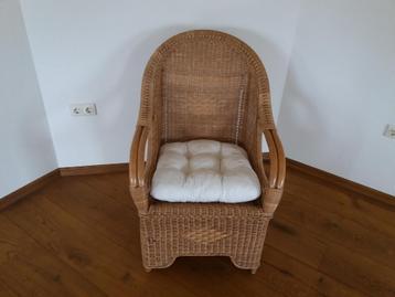 Zeer Nette rieten stoel met gratis kussen!!  beschikbaar voor biedingen