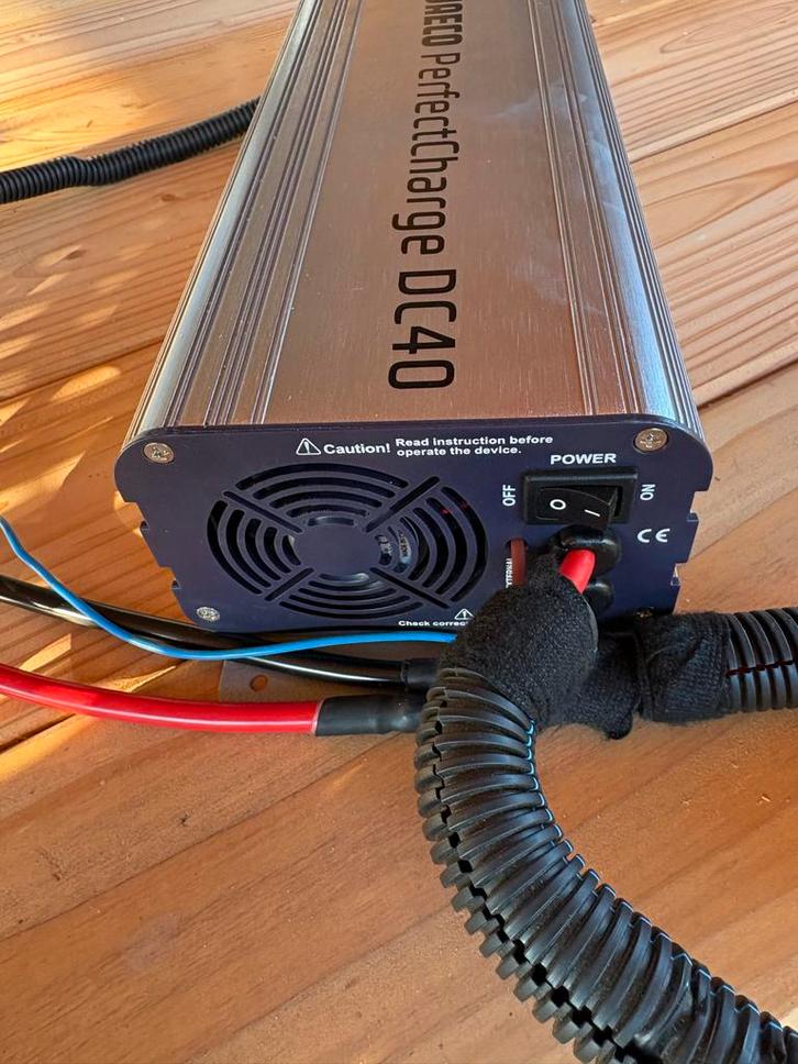 WAECO PerfectCharge DC40 Acculader, Caravans en Kamperen, Camper-accessoires, Zo goed als nieuw, Ophalen of Verzenden